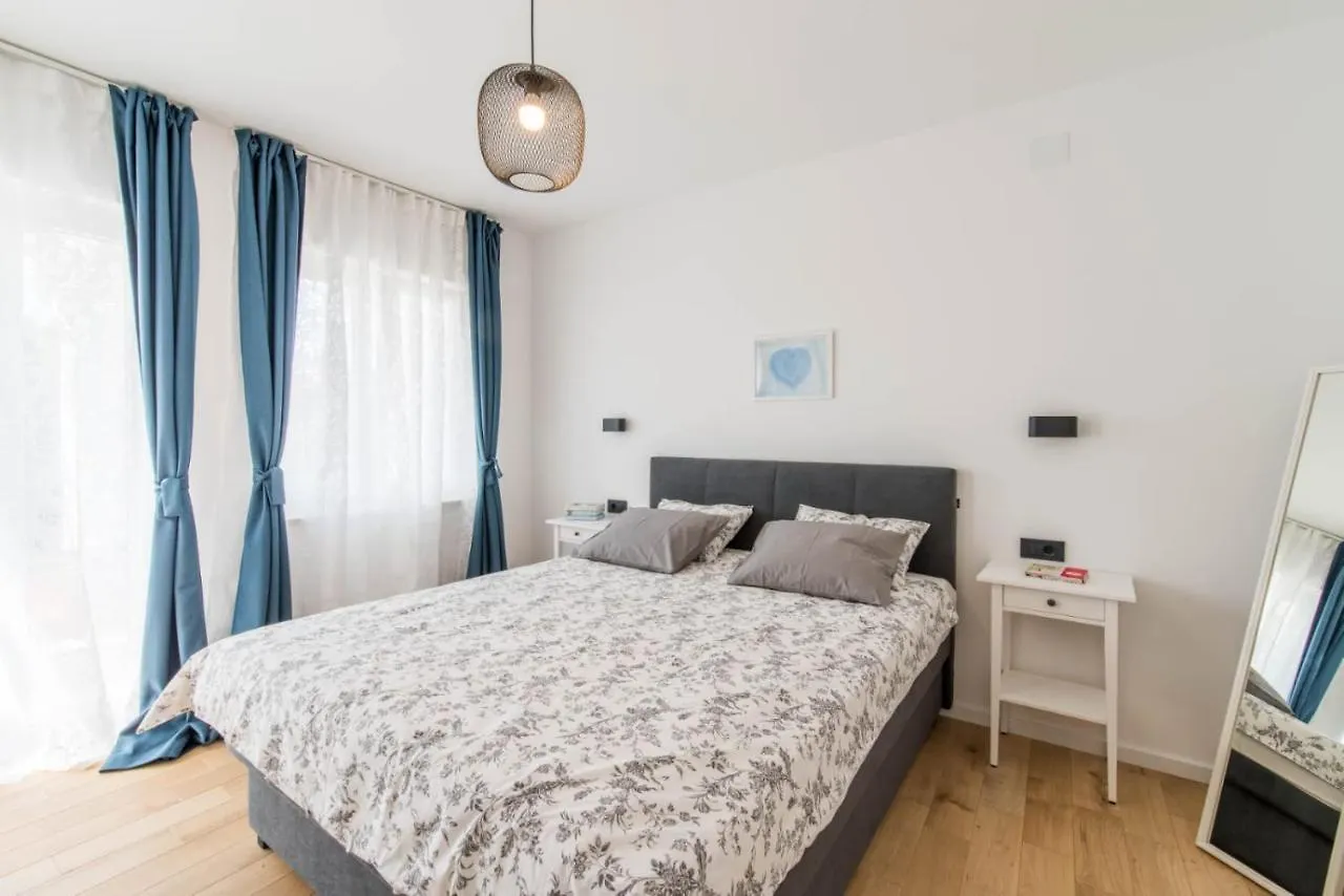 Marta Apartment Rovinj 0*,